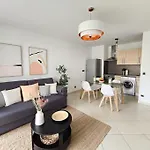 45M2 Luxueux 2P Hypercentre Terrasse Parking