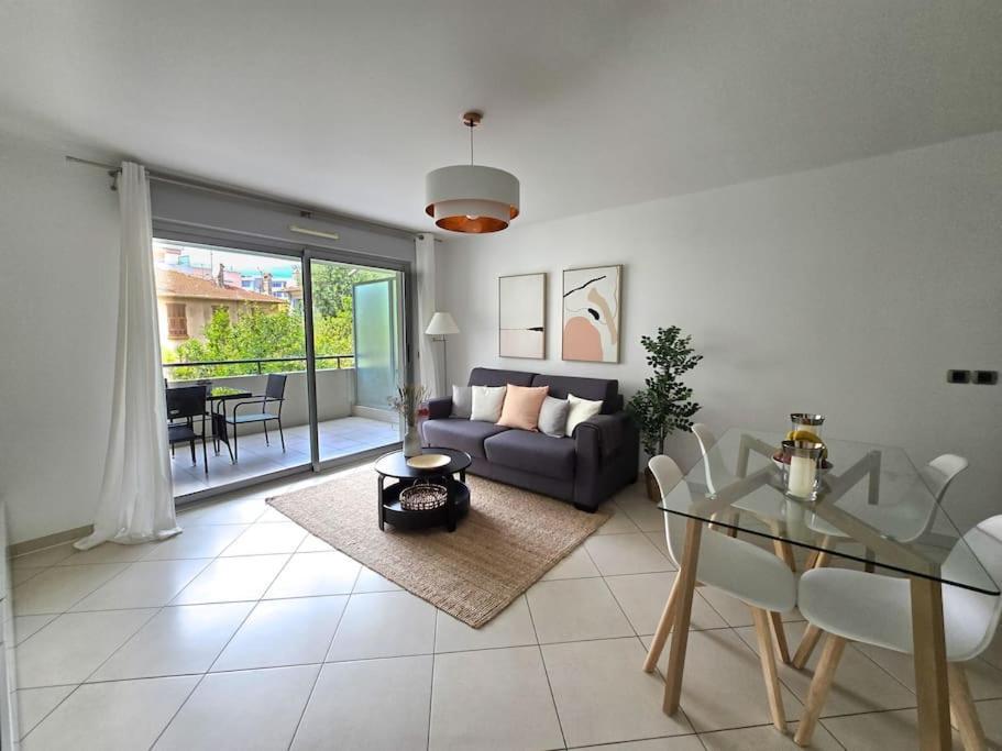 45m2 Luxueux 2p Hypercentre Terrasse Parking *
